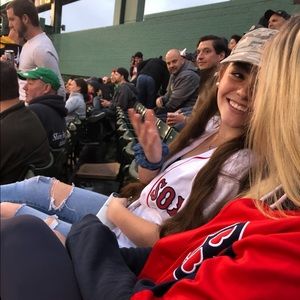 Meet your Posher, Robin